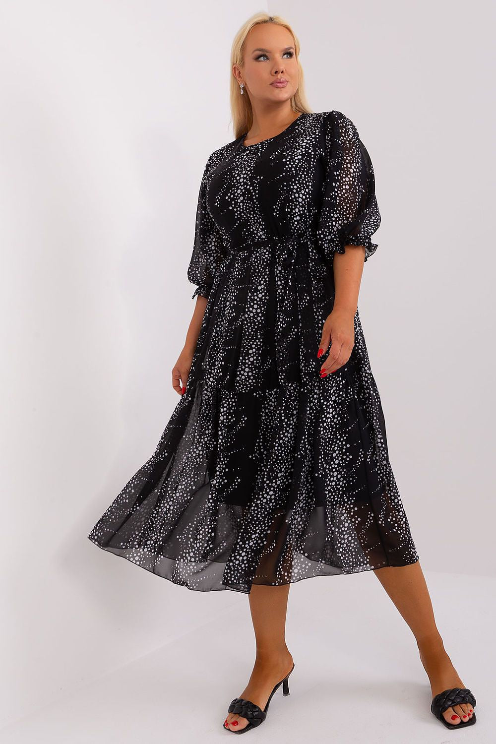 Plus size dress model 182293